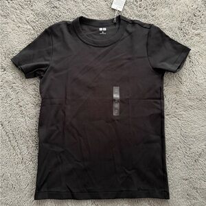 Uniqlo Black Short Sleeve Women’s Tee